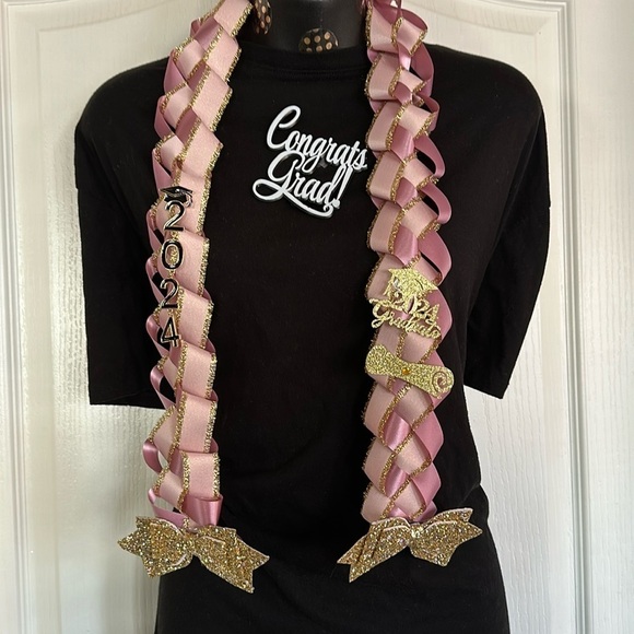 Custom Graduation Lei, Birthday Lei 
Money Lei, Anniversary All Themes Avail - Picture 1 of 16